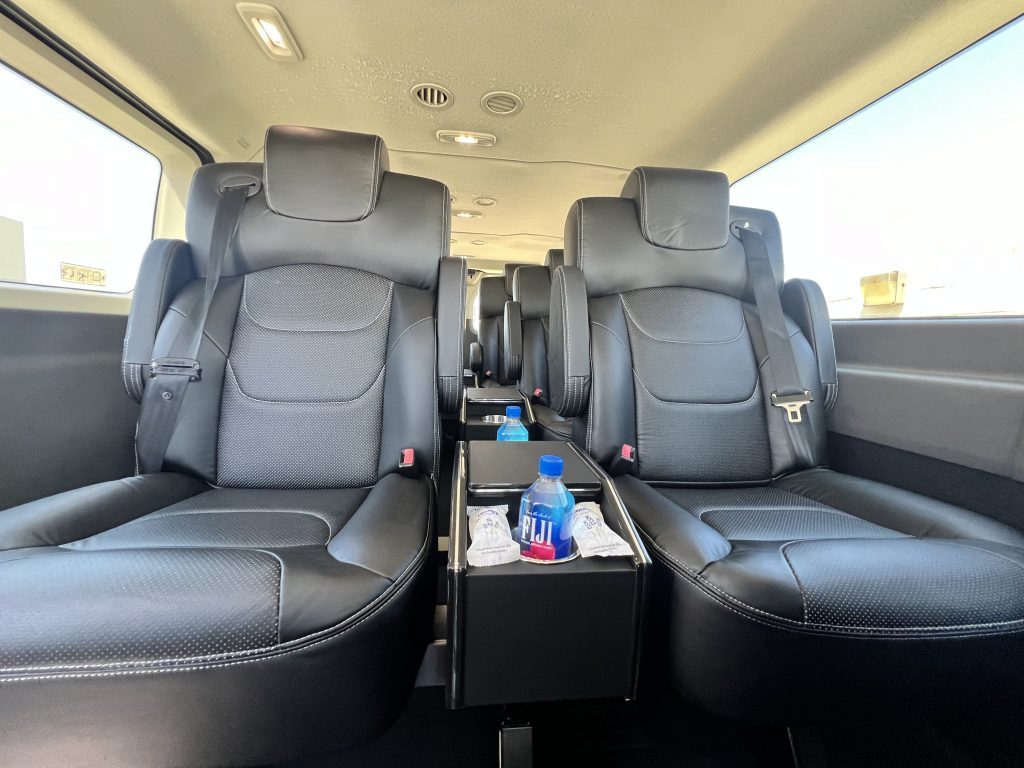 Limo Van (Ford Transit Low Roof)